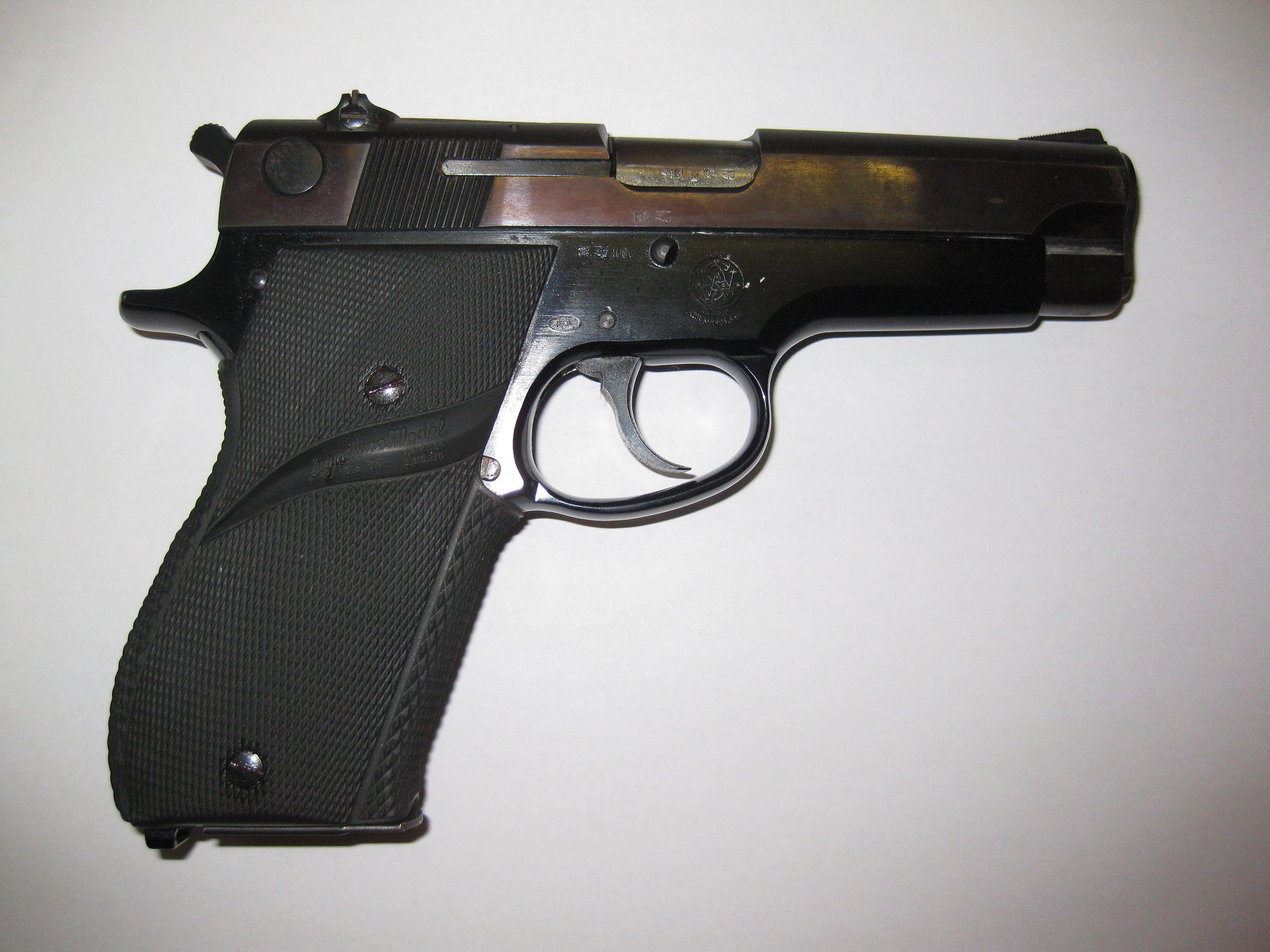 Smith & Wesson 39-2 9mm Para/L Smith & Wesson 39-2 9mm Para/L